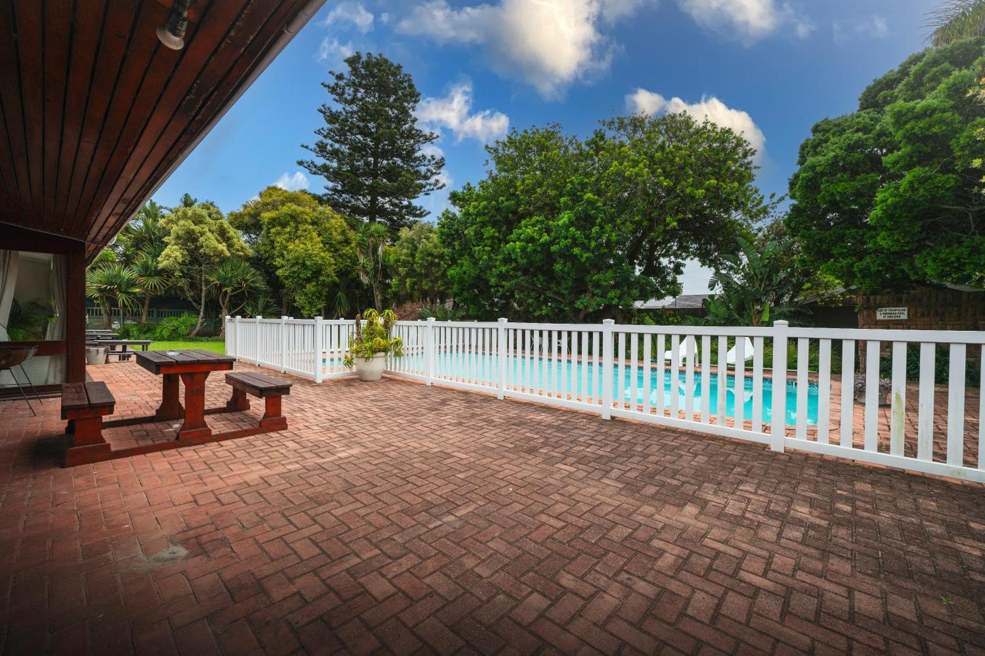 Admirals Lodge Guest House And Brightways Self Catering Apartments Port Elizabeth Exterior foto