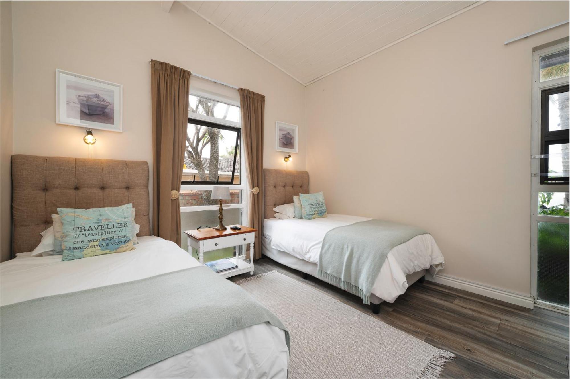 Admirals Lodge Guest House And Brightways Self Catering Apartments Port Elizabeth Exterior foto