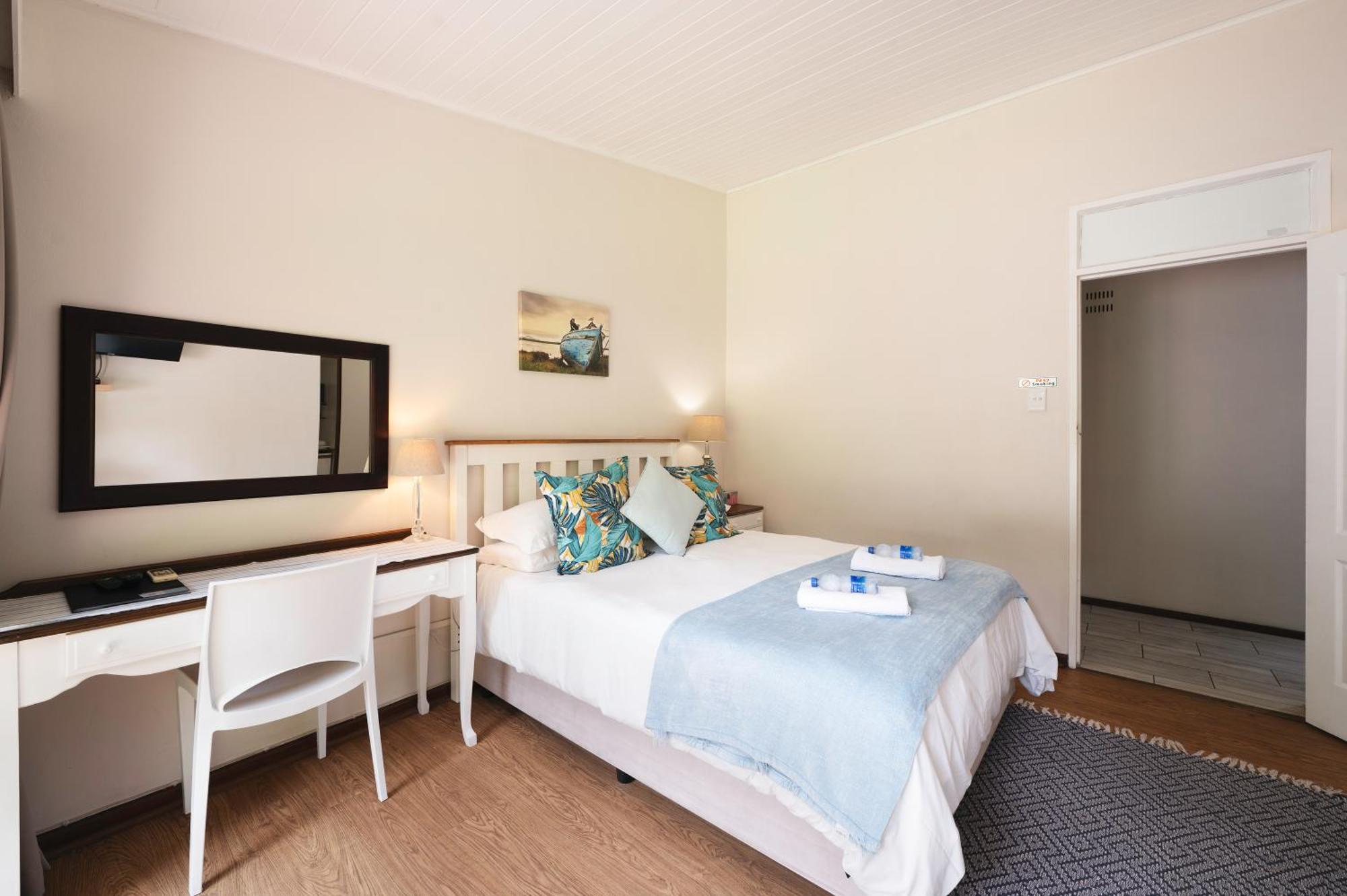 Admirals Lodge Guest House And Brightways Self Catering Apartments Port Elizabeth Exterior foto