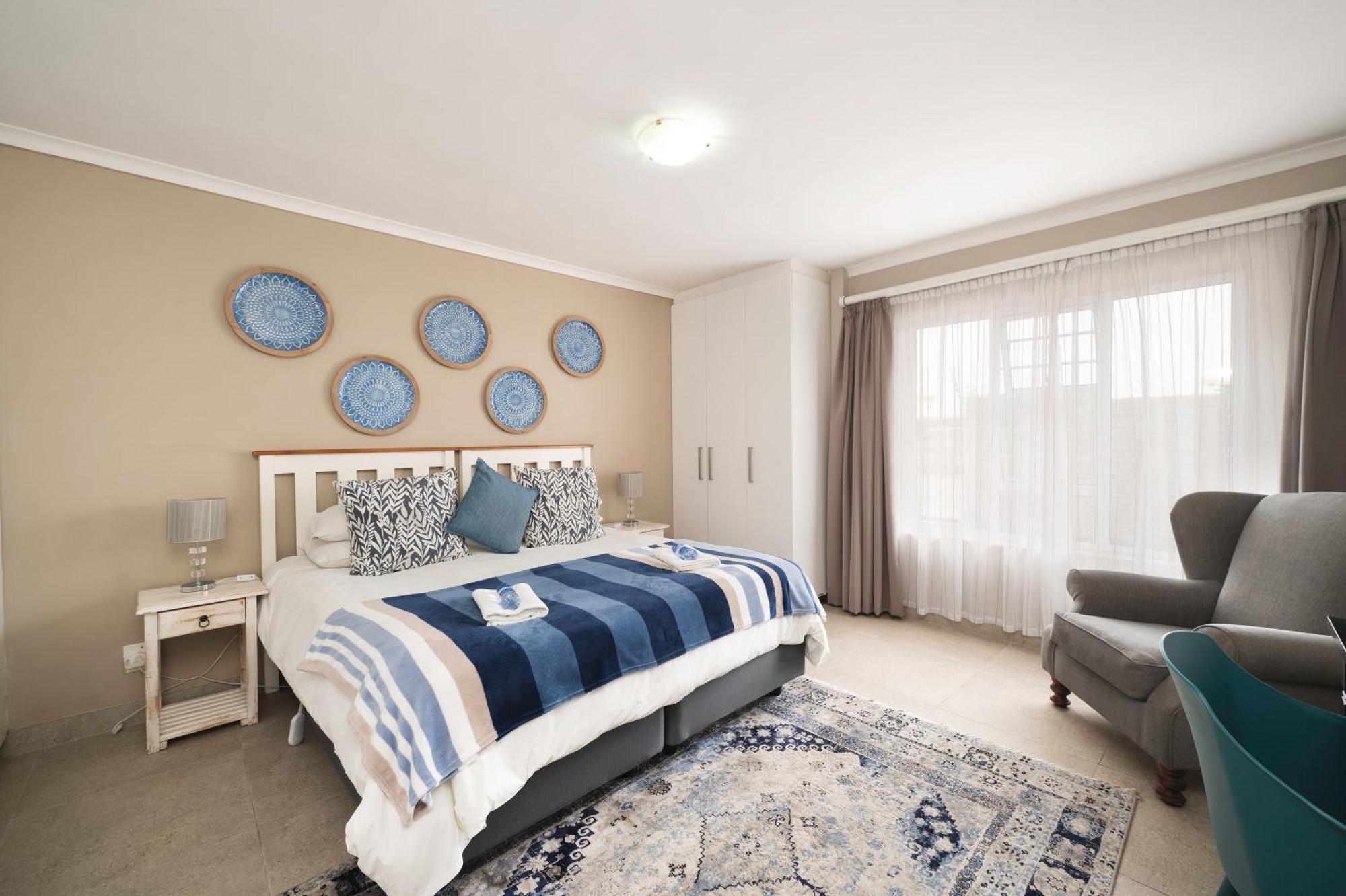 Admirals Lodge Guest House And Brightways Self Catering Apartments Port Elizabeth Exterior foto