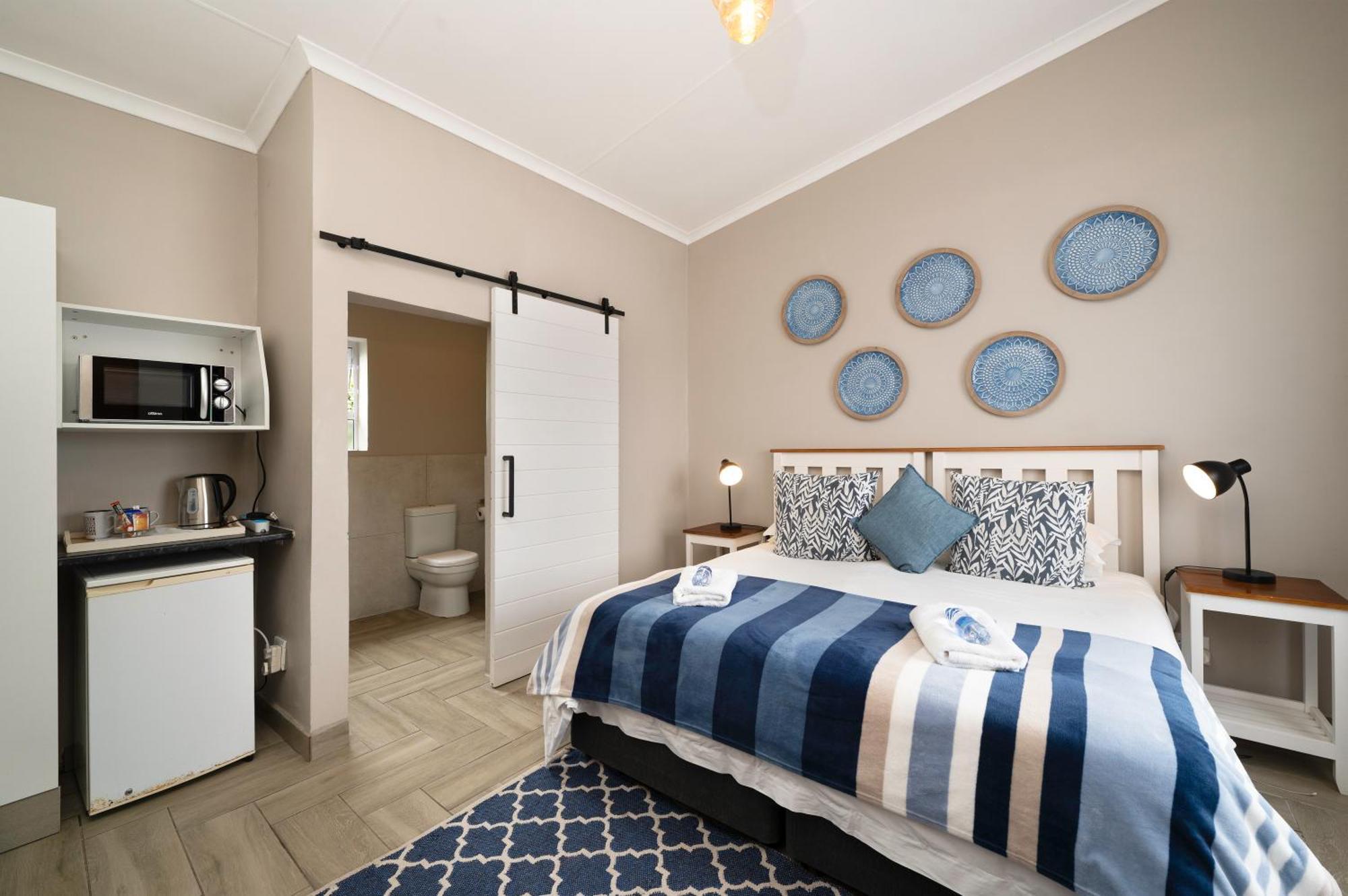 Admirals Lodge Guest House And Brightways Self Catering Apartments Port Elizabeth Exterior foto