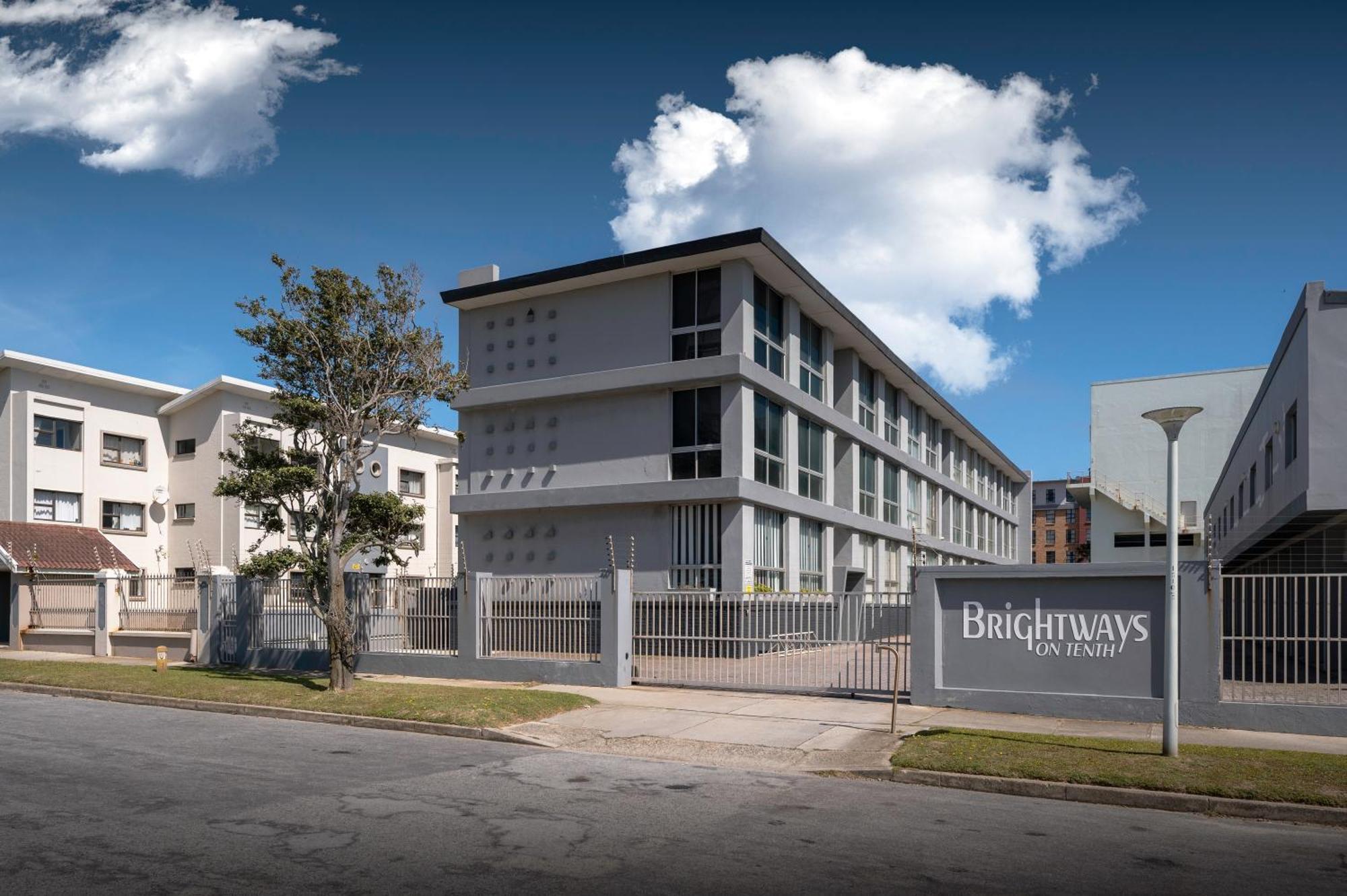 Admirals Lodge Guest House And Brightways Self Catering Apartments Port Elizabeth Exterior foto