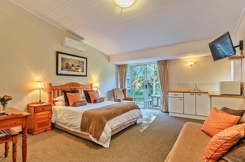 Admirals Lodge Guest House And Brightways Self Catering Apartments Port Elizabeth Exterior foto